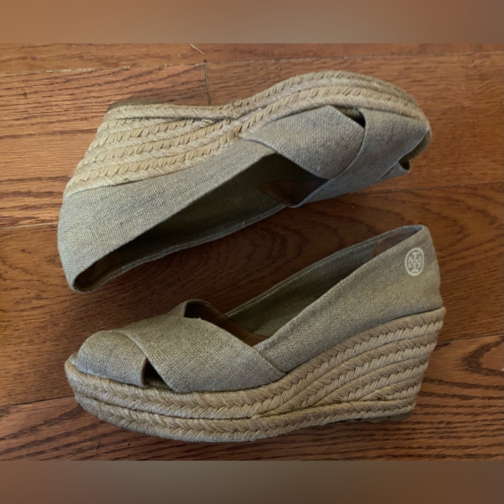 Tory Burch Fillipa Tan Wedges with Peep-Toe Design - Picture 5 of 9